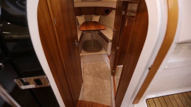 Обзор катера Aquador 30 HT| Yachts Expert смотреть онлайн