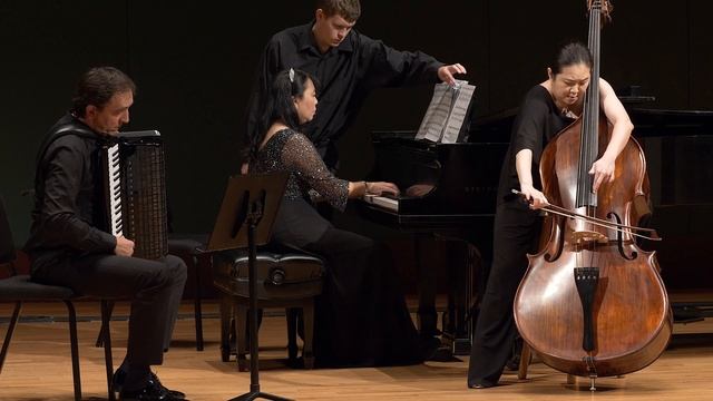 Piazzolla Le Grand Tango (arr. Double Bass, Accordion and Piano) смотреть онлайн