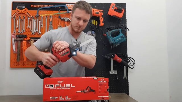 Sierra Sable Milwaukee M18 Fuel 2719-20 Presentación Muestra