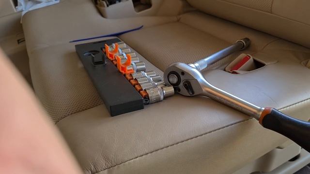 Alphard / VellFire GGH20 ANH20 - Removing Third Row Seats