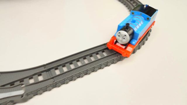 Паровозик Томас и Дизель - Железная Дорога TRACK MASTER Tomas & Friends - ТОМАС И ДРУЗЬЯ смотреть онлайн