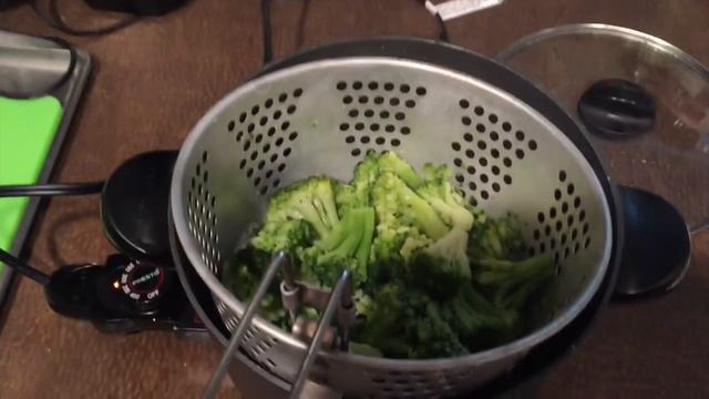 Turn Your Fryer Into a Steamer! смотреть онлайн