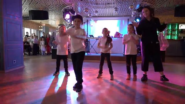 ТО "Зеркало" - Группа hip hop - Party смотреть онлайн