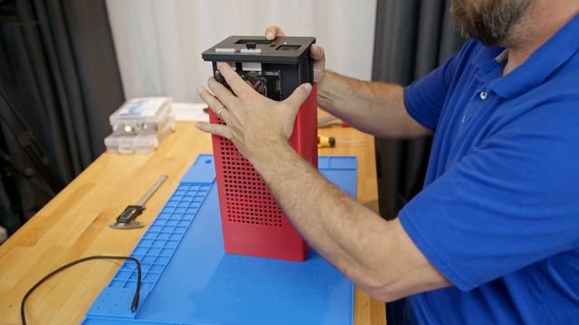 Crafting a Framework Desktop: The Mainboard & GPU Enclosure Build! смотреть онлайн