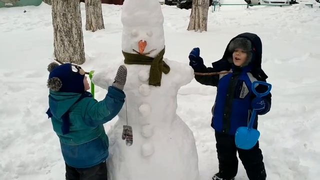 НОВИНКА!!!МЫ СЛЕПИЛИ СНЕГОВИКА. КАК ВАМ?ЗИМА 2018 смотреть онлайн