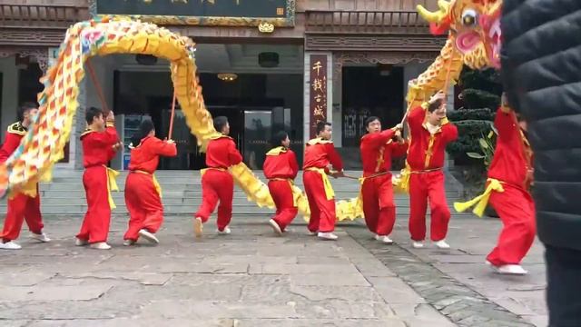 КАК ПРАЗДНУЮТ РОЖДЕСТВО И НОВЫЙ ГОД В РАЗНЫХ СТРАНАХ? [ЧАСТЬ 1] смотреть онлайн