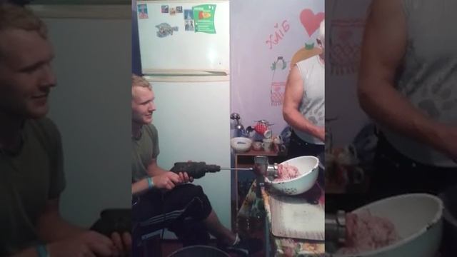 Как правильно пользоваться дрелью, лайвхак по домашнему смотреть онлайн