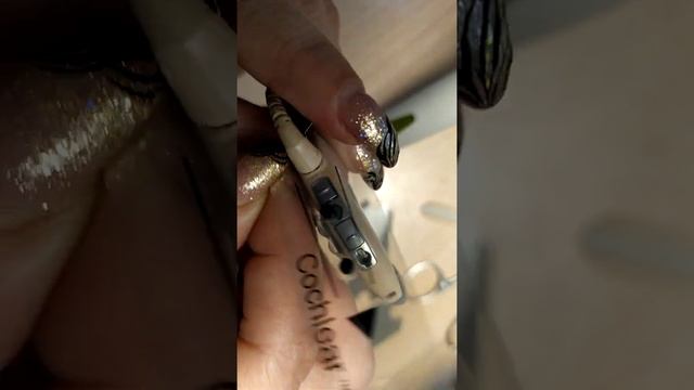 Как поменять защиту микрофона в речевом процессоре Cochlear Nucleus 5 и 6 смотреть онлайн