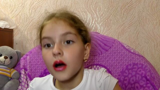 Как красиво накрасить губы в школу (самый простой способ) смотреть онлайн