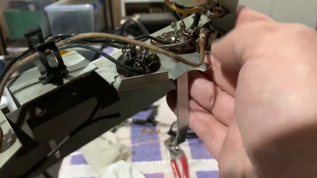 Restoring an RCA 45-EY-3 Record Player Part Four смотреть онлайн