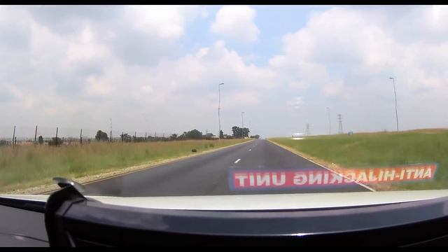 High speed pursuit of Toyota Hilux Legend 45 смотреть онлайн