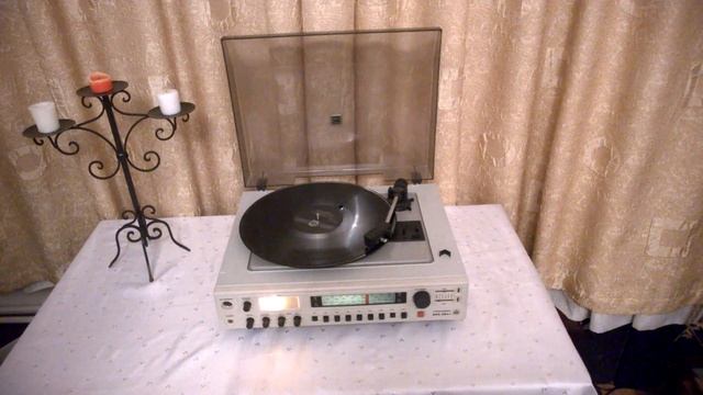 Радиола Илга-201С-1, 1991 г., СССР, Radiogram Ilga-201C-1, 1991, the Soviet Union смотреть онлайн