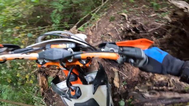 ОБКАТКА GAS GAS EC 350 2022 | СПУСК С ГОРЫ НА БАНАНЕ |# ENDURO V KAIF смотреть онлайн