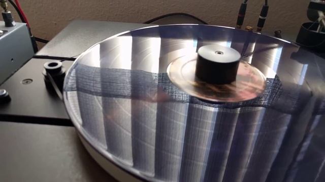 Well Tempered Classic Turntable смотреть онлайн