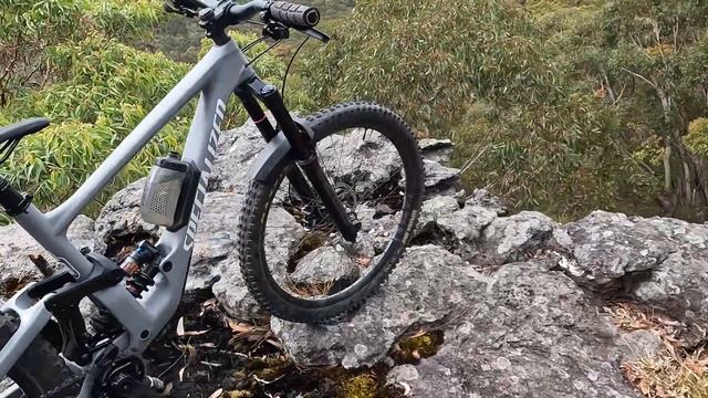 New Bike Day - Bike Check & First Ride - 2022 Specialized Enduro Comp + Mods смотреть онлайн