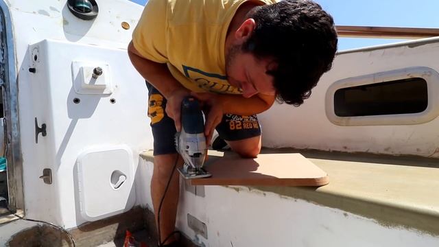 DIY FIBERGLASS HATCH FRAMES | YACHT REBUILD WEEK 44 смотреть онлайн
