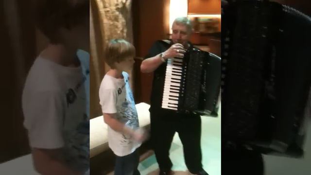 Tony Lovello Accordion Lesson смотреть онлайн