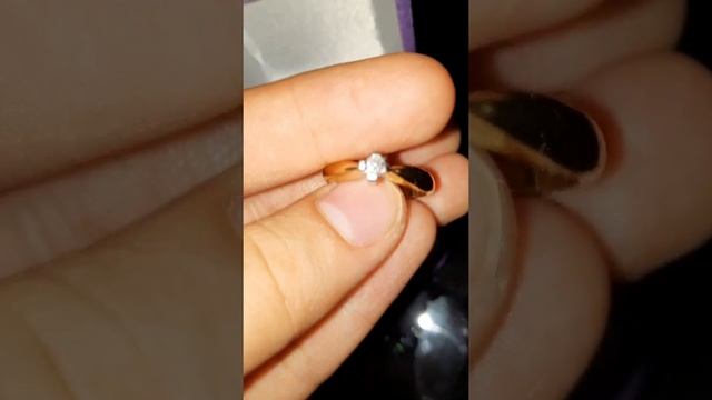 Золотой комплект с бриллиантами. тюльпаны смотреть онлайн