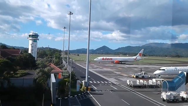 BANDARA SAM RATULANGI DI KOTA MANADO, SULAWESI UTARA смотреть онлайн