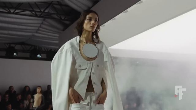 Courreges | Fall Winter 2023/2024 | Full Show смотреть онлайн