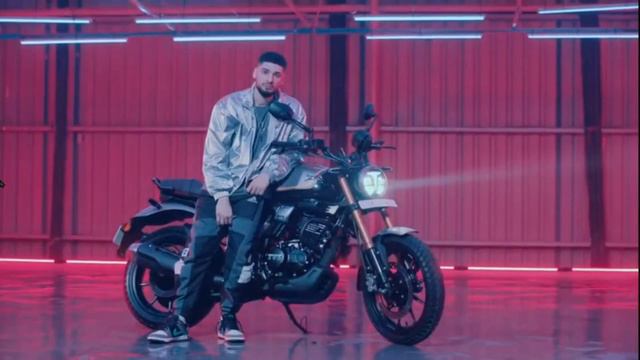 Best Bike For College Students Under 2 Lakhs: परफॉरमेंस में हैं दमदार, माइलेज मिलेगा शानदार смотреть онлайн