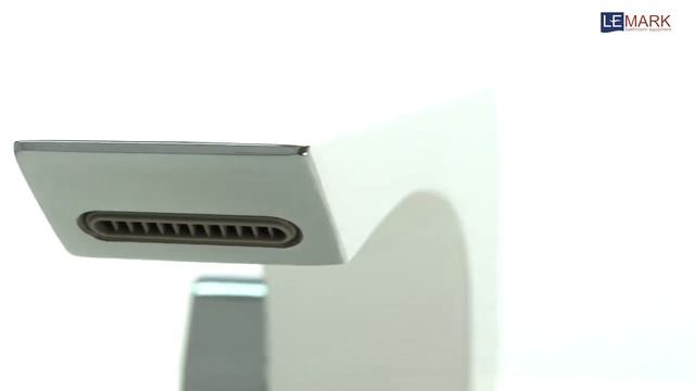 Смеситель для ванныдуша короткий излив Lemark Contest LM5845CW каскадный излив на борт ванны на 3 о смотреть онлайн