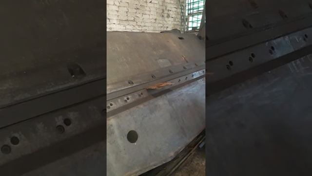 Листогиб с поворотной балкой ИВ2144 в работе (2) смотреть онлайн