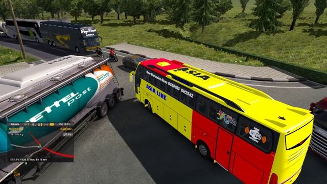 ETS 2 Asia Line v/s TR Travels Hyundai смотреть онлайн