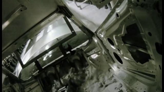 Audi R8 e-Tron production - a behind-the-scenes look смотреть онлайн