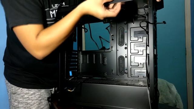 Building My First PC (Time Lapse) - AMD Ryzen 1600 with Nvidia GTX 1060 Zotac Amp! 6GB (Under 1000$ смотреть онлайн