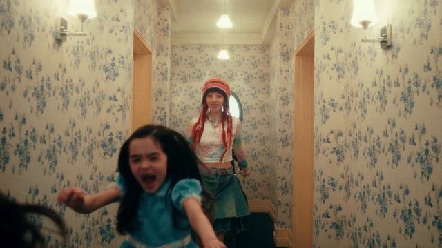 우기(YUQI) - 'FREAK' Official Music Video