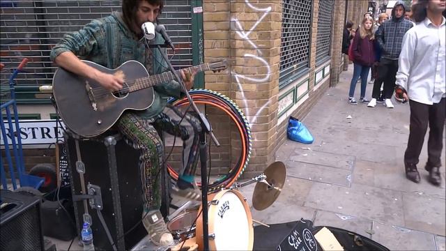 CAM COLE, FARMER FOOT DRUM, THE BEST STREET PERFORMANCE IN LONDON, ELECTRIC GUITAR,