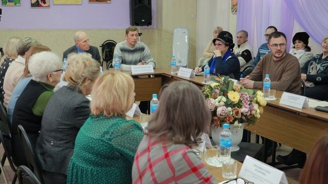 В Донецке проблемы инвалидов обсудили за круглым столом смотреть онлайн