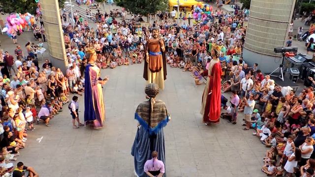 Ball dels Gegants de Santa Coloma de Gramenet смотреть онлайн