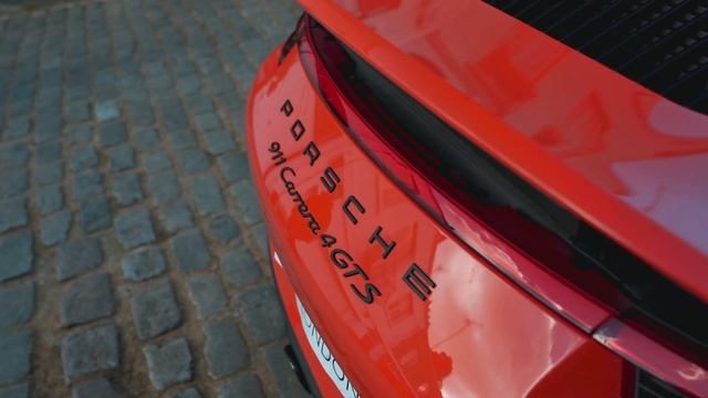 Porsche 911 GTS Lava Orange смотреть онлайн