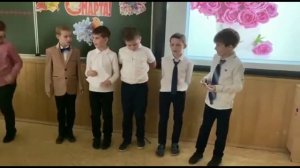 Первоклассники поздравили девочек с 8 марта #8марта#танцы#мальчики#школа#поздравления#