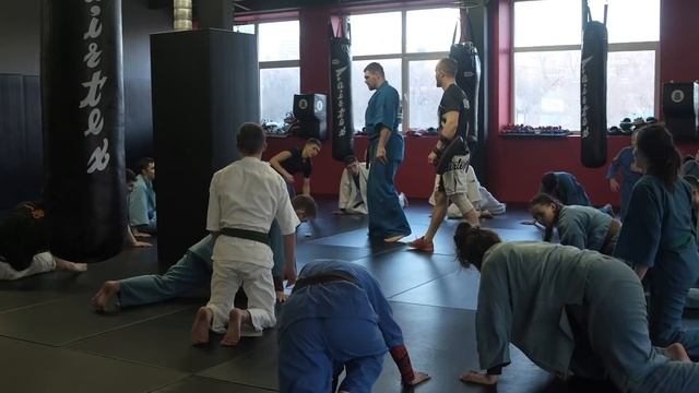ОДИН ВЕЧЕР ТРЕНИРОВОЧНОГО ПРОЦЕССА КЛУБА BLACK BELT смотреть онлайн