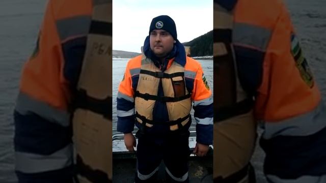 В Караидельском районе продолжаются поиски рыбака смотреть онлайн