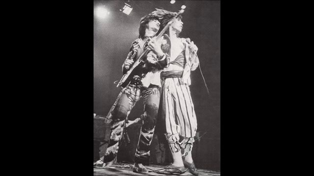 Ronnie Wood guitar solo Gimme Shelter Rolling Stones T.O.TA 1975 смотреть онлайн