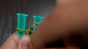 МИНИ АВОКАДО ? БЕЗ СТАНКА | ДЛЯ НАЧИНАЮЩИХ из резиночек RAINBOW LOOM | На рогатке