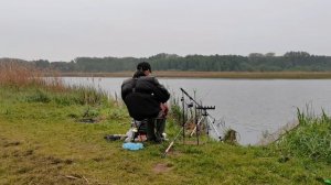 ЛОВЛЯ КАРАСЯ НА ПУФЫ! УЛОЖИЛ ТРЕНОГУ