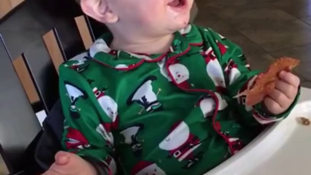 Красивый Маленький Ребенок смотреть онлайн