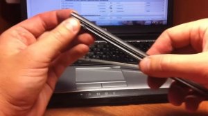 Замена резинок на стеклоочистителях KIA RIO QB.