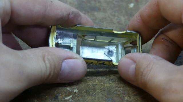 Matchbox Restoration - Disassembly Tutorial - How to remove wheels, drill rivets vauxhall victor смотреть онлайн