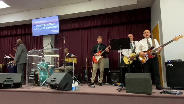 "Be Bold" 1/29/23 - Athens Victory Chapel worship, Fender Jazz 5 Standard Bass смотреть онлайн