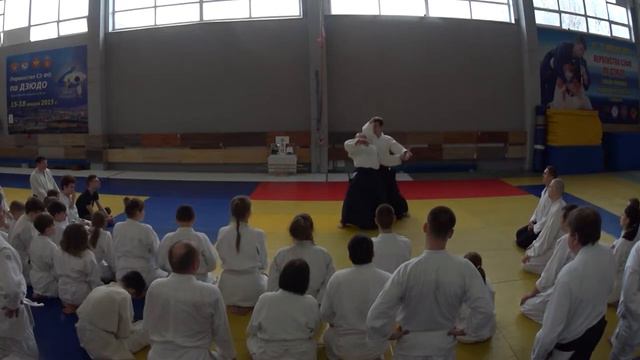 19 Кататэдори айханми сокумэн кокюнаге