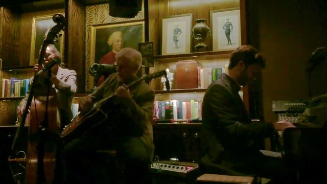 Do Nothing Till You Hear From Me With The Larry Scala Trio смотреть онлайн