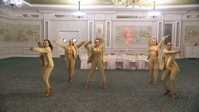 Golden Comme il faut - шоу-балет "Комильфо" смотреть онлайн