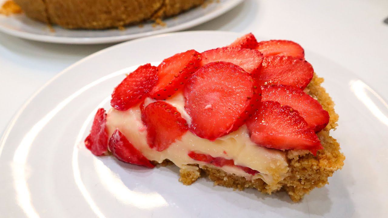 БЕЗ ВЫПЕЧКИ БЕЗ ДУХОВКИ - Клубничный Пирог С КРЕМОМ