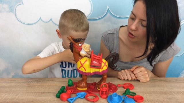 ИГРА: (Лошадка Букару)! Осторожно, Конь Брыкается. // Buckaroo Board Game Play And Review смотреть онлайн